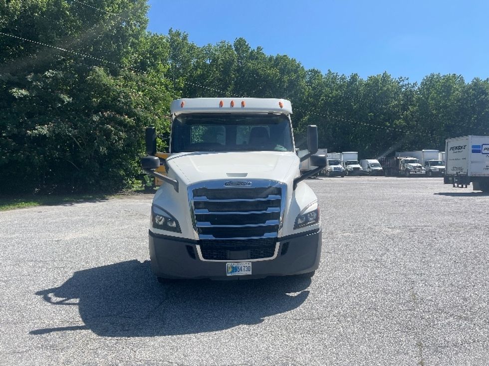 Day Cab Tractor-Heavy Duty Tractors-Freightliner-2019-T12664ST-Greer-SC-237,991\n\t\tmiles-$ 57,750 - Image 2