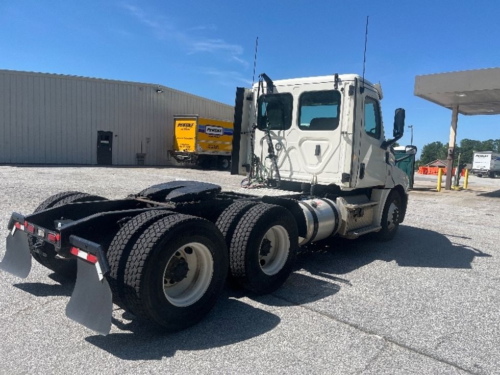 Day Cab Tractor-Heavy Duty Tractors-Freightliner-2019-T12664ST-Greer-SC-237,991\n\t\tmiles-$ 57,750 - Image 7