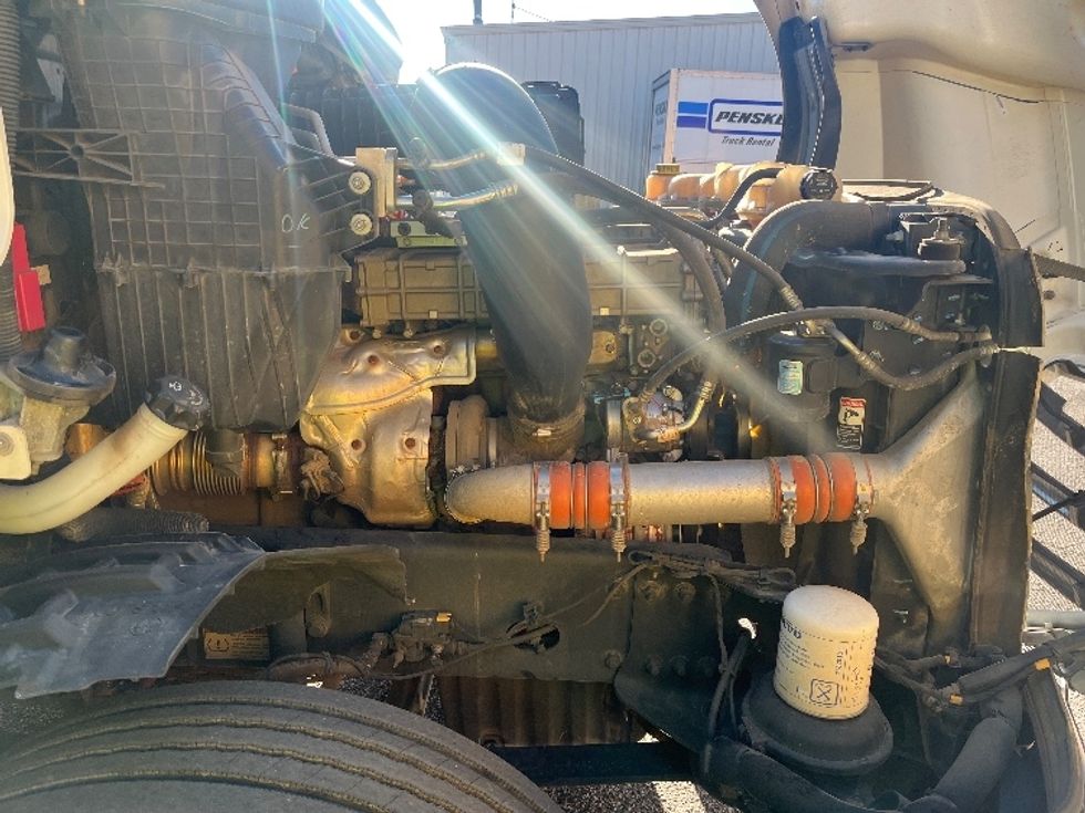 Day Cab Tractor-Heavy Duty Tractors-Freightliner-2019-T12664ST-Greer-SC-238,370\n\t\tmiles-$ 57,000 - Image 15