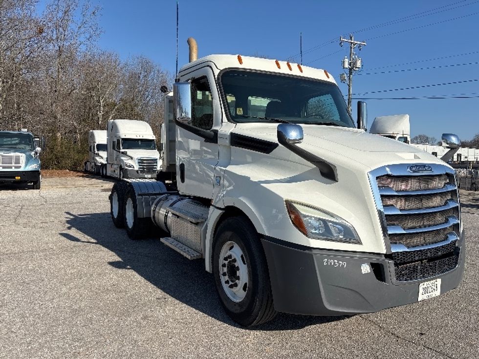 Day Cab Tractor-Heavy Duty Tractors-Freightliner-2019-T12664ST-Greer-SC-240,869\n\t\tmiles-$ 55,000 - Image 1