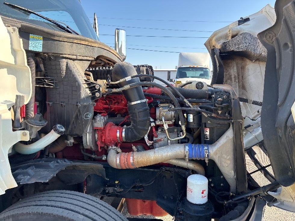 Day Cab Tractor-Heavy Duty Tractors-Freightliner-2019-T12664ST-Greer-SC-240,869\n\t\tmiles-$ 55,000 - Image 15