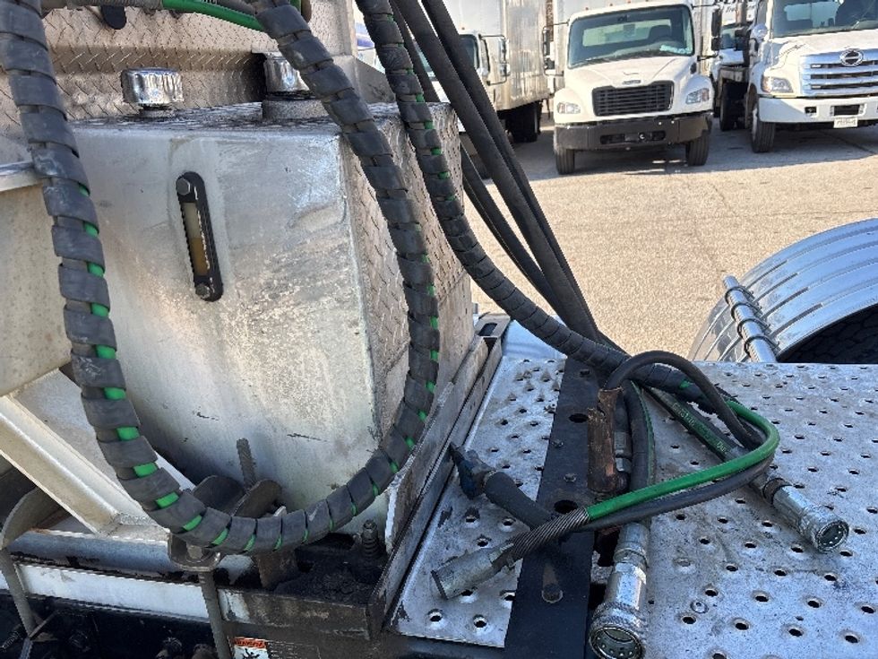 Day Cab Tractor-Heavy Duty Tractors-Freightliner-2019-T12664ST-Greer-SC-240,869\n\t\tmiles-$ 55,000 - Image 17