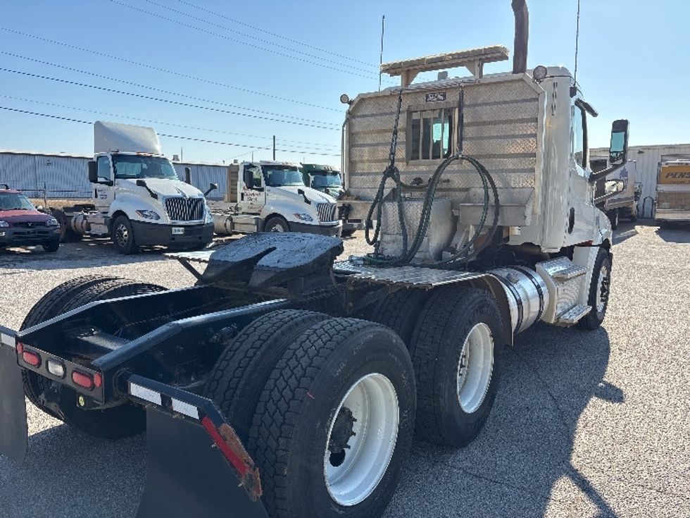Day Cab Tractor-Heavy Duty Tractors-Freightliner-2019-T12664ST-Greer-SC-240,869\n\t\tmiles-$ 55,000 - Image 7