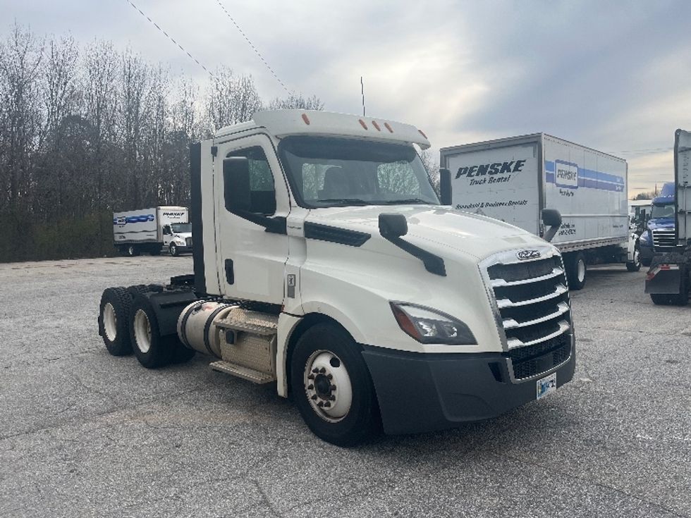 Day Cab Tractor-Heavy Duty Tractors-Freightliner-2019-T12664ST-Greer-SC-267,138\n\t\tmiles-$ 56,750 - Image 1