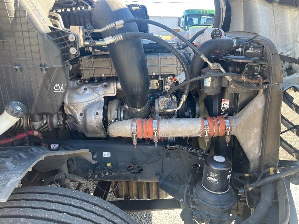 Day Cab Tractor-Heavy Duty Tractors-Freightliner-2019-T12664ST-Greer-SC-380,770\n\t\tmiles-$ 46,250 - Image 15