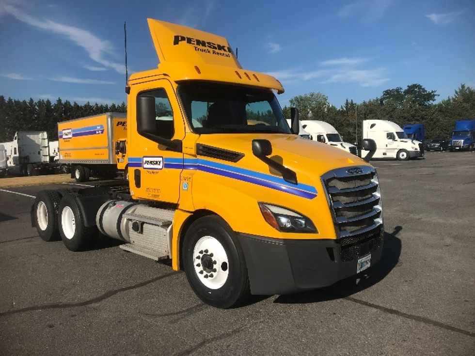 Day Cab Tractor-Heavy Duty Tractors-Freightliner-2019-T12664ST-Hagerstown-MD-481,817\n\t\tmiles-$ 36,250 - Image 1