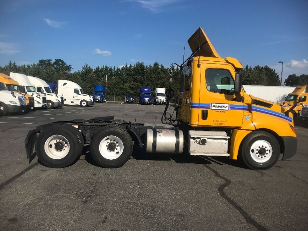Day Cab Tractor-Heavy Duty Tractors-Freightliner-2019-T12664ST-Hagerstown-MD-481,817\n\t\tmiles-$ 36,250 - Image 8