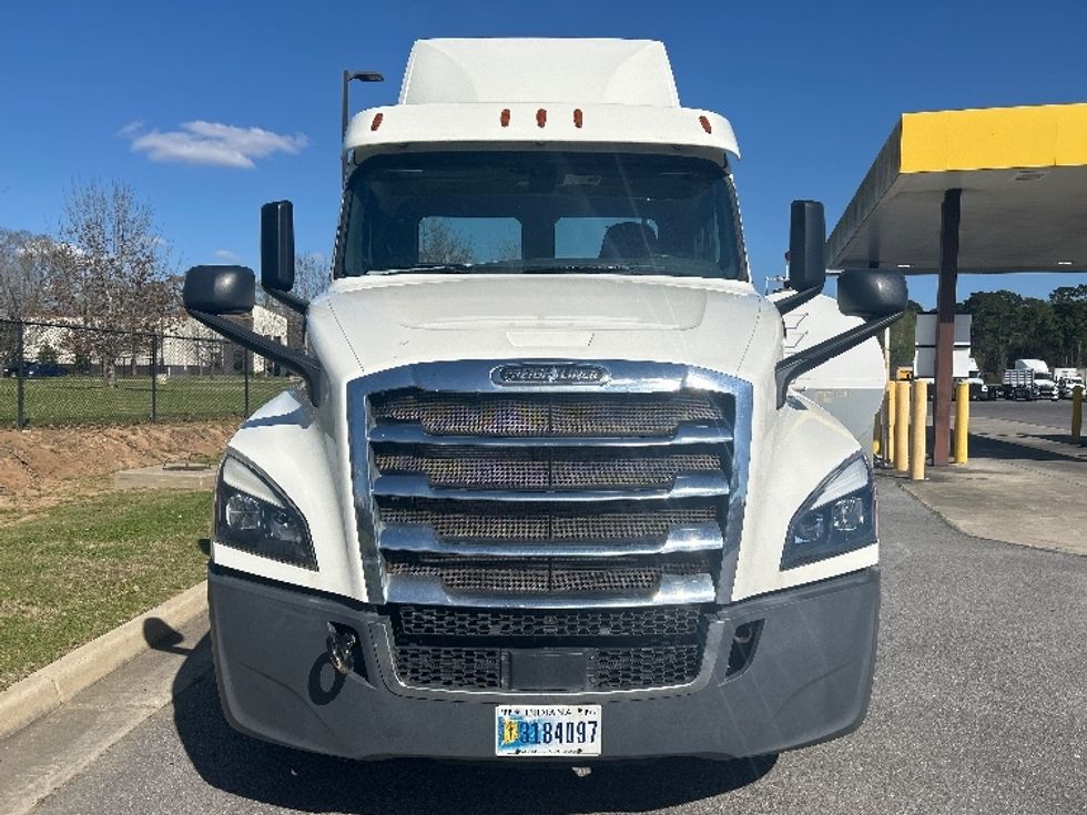 Day Cab Tractor-Heavy Duty Tractors-Freightliner-2019-T12664ST-Hammond-LA-401,950\n\t\tmiles-$ 44,500 - Image 2