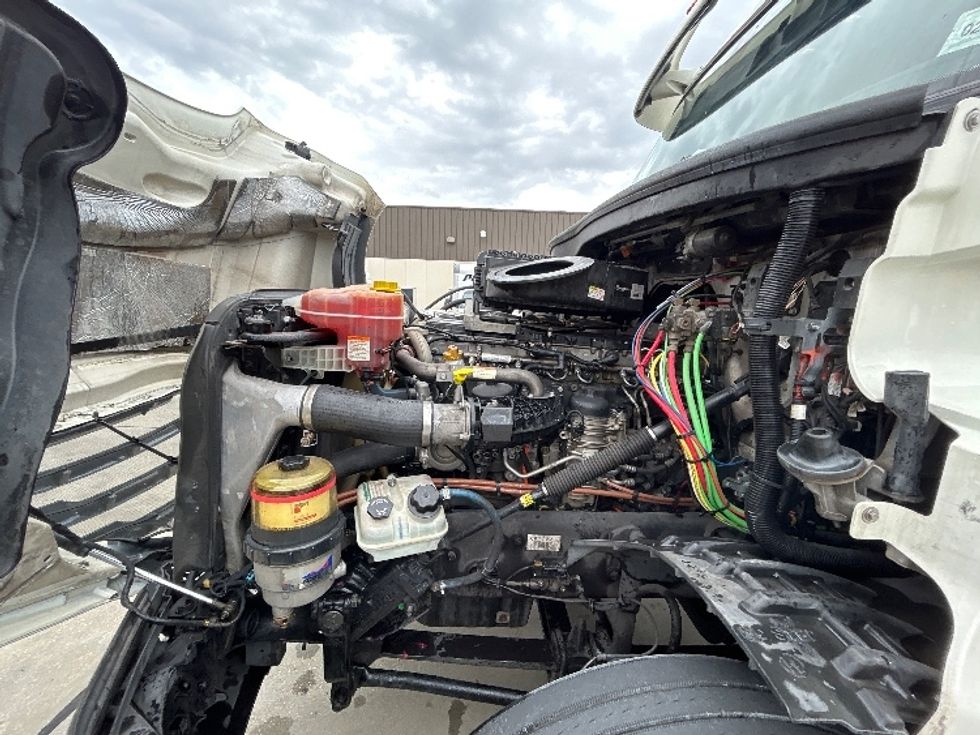 Day Cab Tractor-Heavy Duty Tractors-Freightliner-2019-T12664ST-Hammond-LA-660,952\n\t\tmiles-$ 26,000 - Image 16