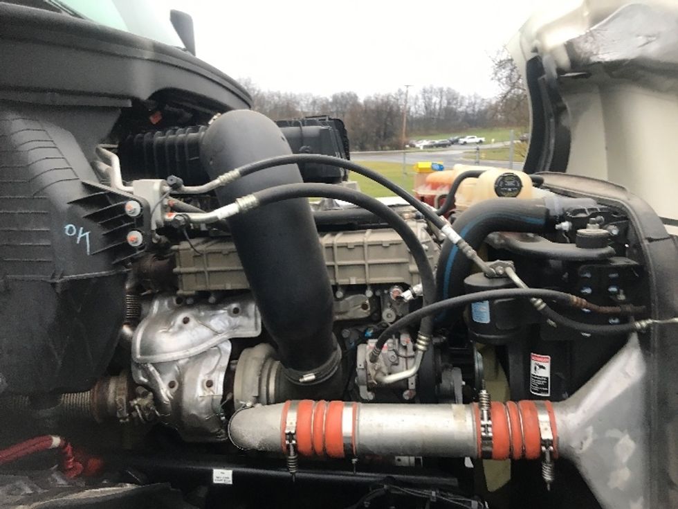 Day Cab Tractor-Heavy Duty Tractors-Freightliner-2019-T12664ST-Harrisburg-PA-119,408\n\t\tmiles-$ 53,000 - Image 15