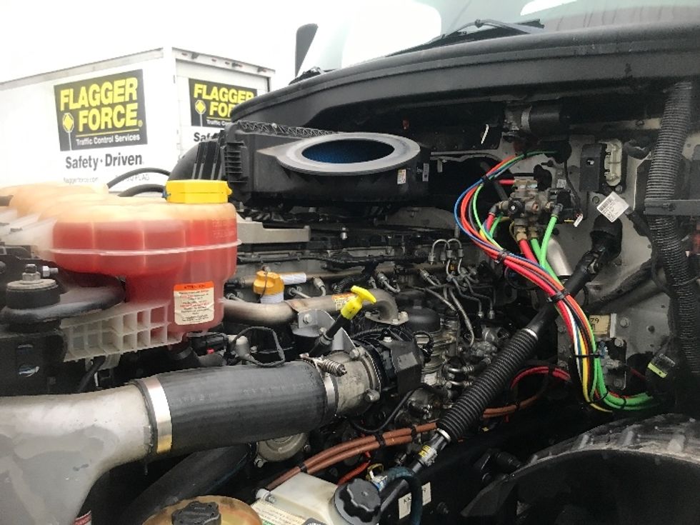 Day Cab Tractor-Heavy Duty Tractors-Freightliner-2019-T12664ST-Harrisburg-PA-119,408\n\t\tmiles-$ 53,000 - Image 16