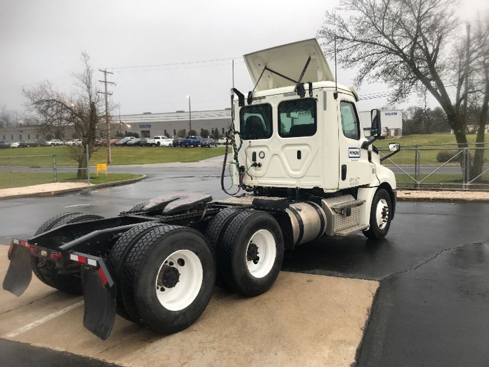 Day Cab Tractor-Heavy Duty Tractors-Freightliner-2019-T12664ST-Harrisburg-PA-119,408\n\t\tmiles-$ 53,000 - Image 7