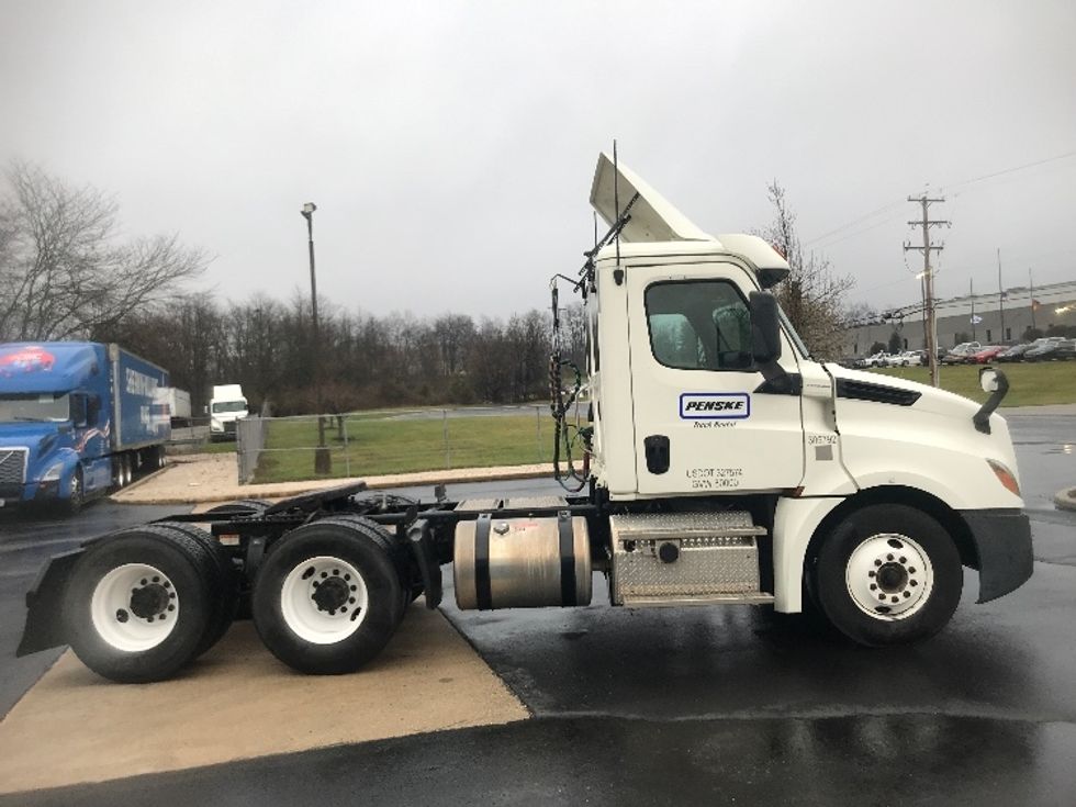 Day Cab Tractor-Heavy Duty Tractors-Freightliner-2019-T12664ST-Harrisburg-PA-119,408\n\t\tmiles-$ 53,000 - Image 8