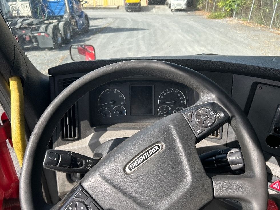 Day Cab Tractor-Heavy Duty Tractors-Freightliner-2019-T12664ST-Harrisburg-PA-625,275\n\t\tmiles-$ 26,250 - Image 11