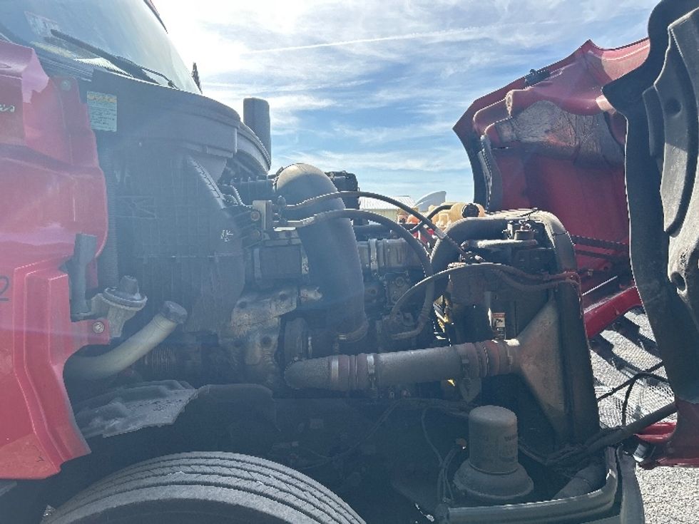 Day Cab Tractor-Heavy Duty Tractors-Freightliner-2019-T12664ST-Harrisburg-PA-625,275\n\t\tmiles-$ 26,250 - Image 15