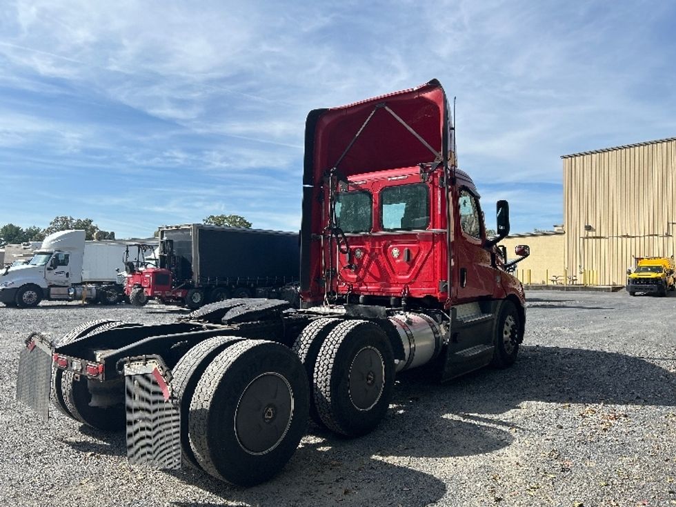 Day Cab Tractor-Heavy Duty Tractors-Freightliner-2019-T12664ST-Harrisburg-PA-625,275\n\t\tmiles-$ 26,250 - Image 7