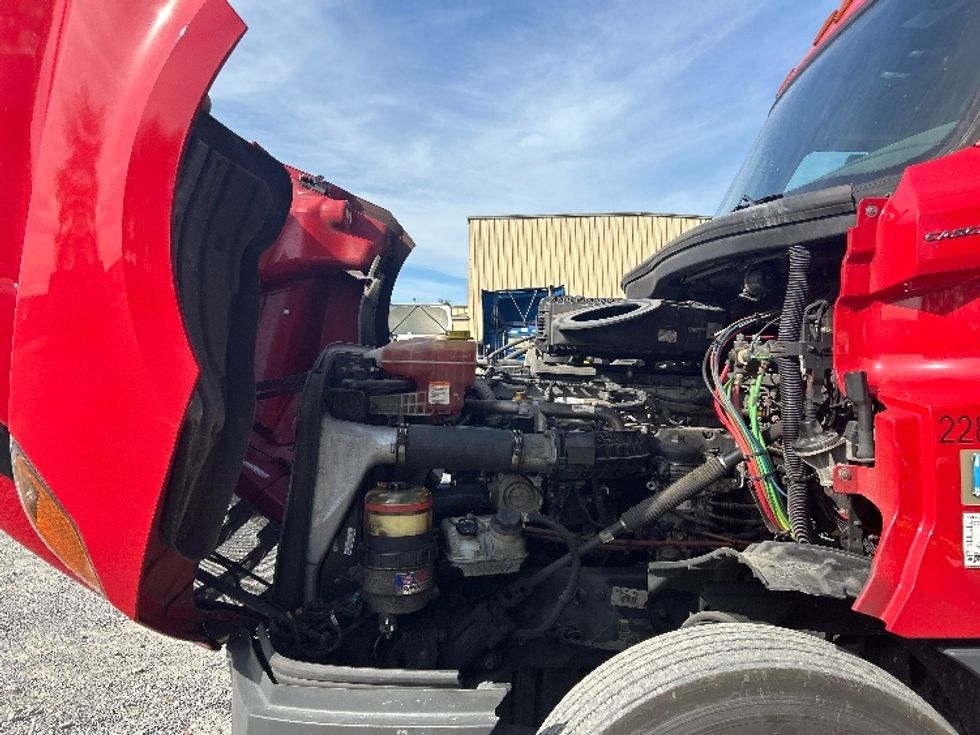 Day Cab Tractor-Heavy Duty Tractors-Freightliner-2019-T12664ST-Harrisburg-PA-665,842\n\t\tmiles-$ 25,250 - Image 16