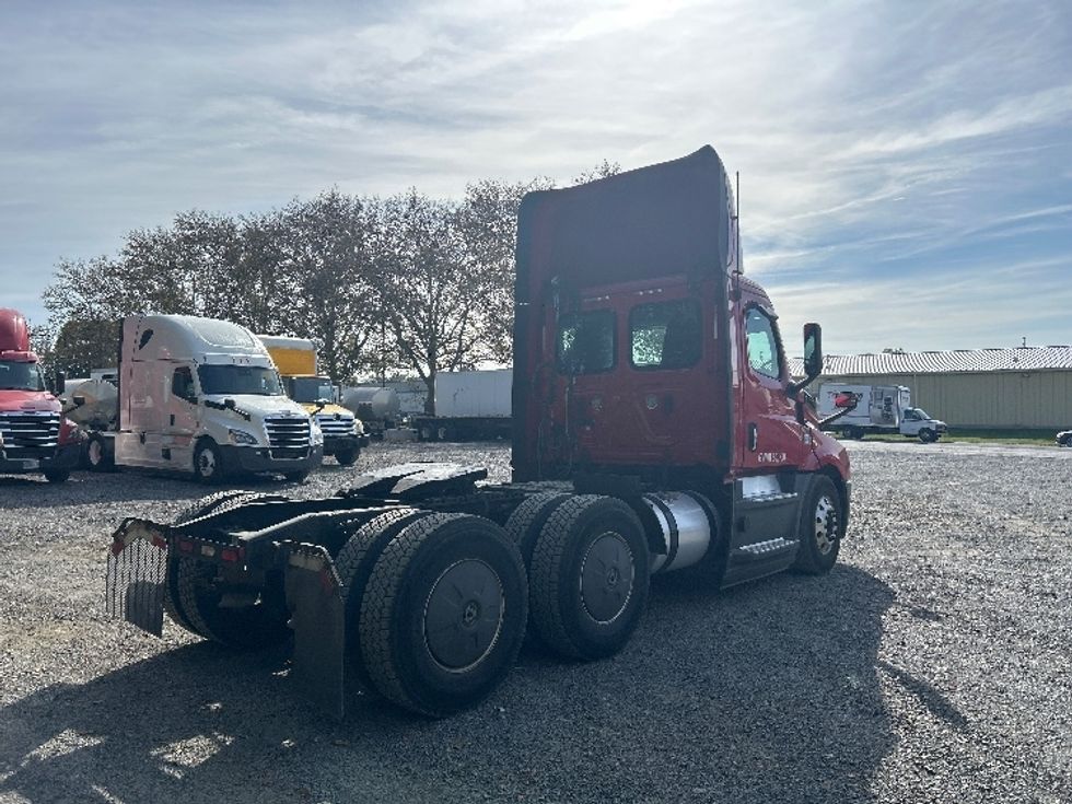 Day Cab Tractor-Heavy Duty Tractors-Freightliner-2019-T12664ST-Harrisburg-PA-665,842\n\t\tmiles-$ 25,250 - Image 7