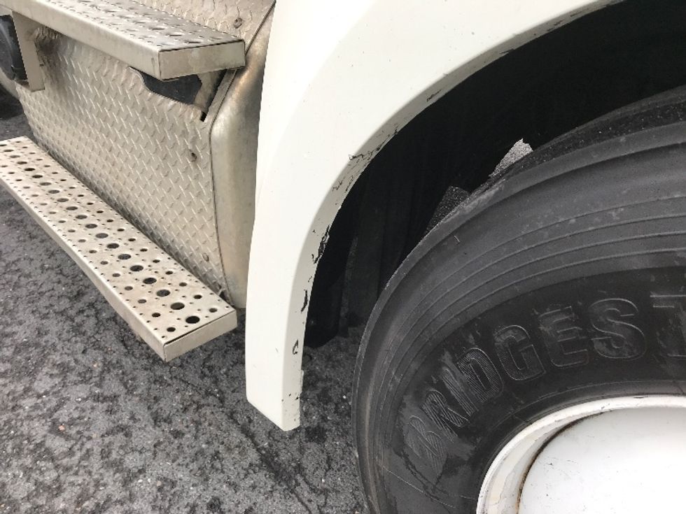 Day Cab Tractor-Heavy Duty Tractors-Freightliner-2019-T12664ST-Harrisonburg-VA-488,081\n\t\tmiles-$ 39,500 - Image 18