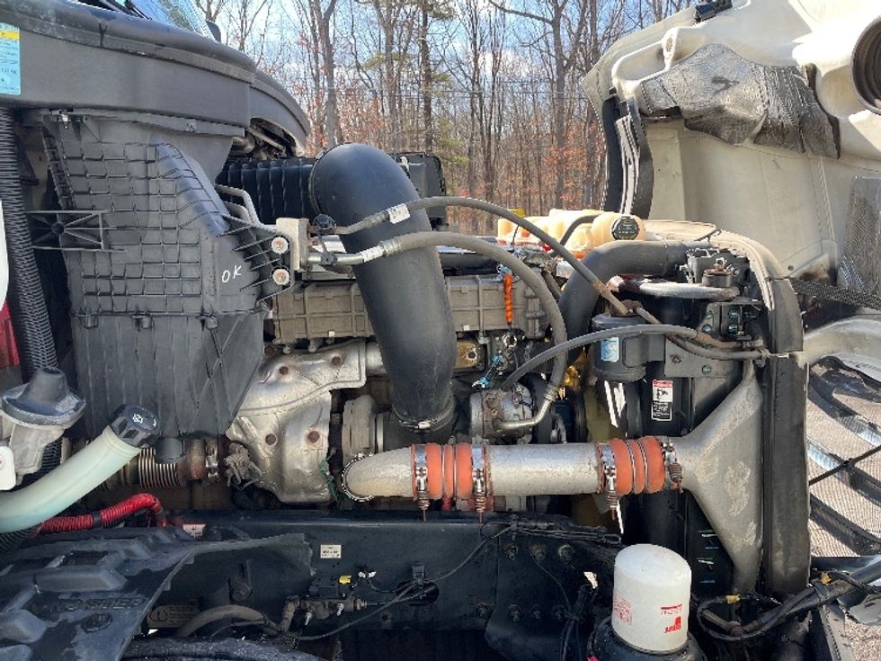 Day Cab Tractor-Heavy Duty Tractors-Freightliner-2019-T12664ST-Hazleton-PA-412,754\n\t\tmiles-$ 47,000 - Image 15