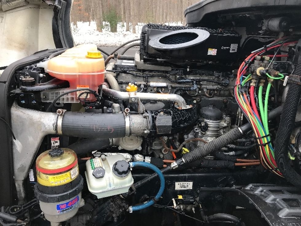 Day Cab Tractor-Heavy Duty Tractors-Freightliner-2019-T12664ST-Hazleton-PA-649,257\n\t\tmiles-$ 30,250 - Image 16