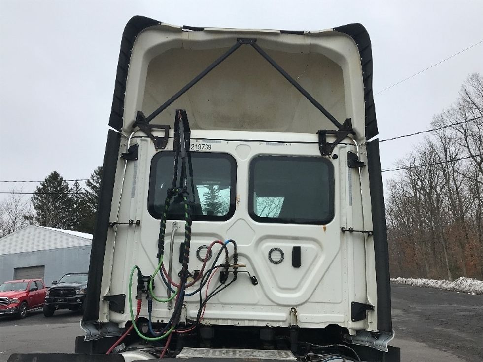 Day Cab Tractor-Heavy Duty Tractors-Freightliner-2019-T12664ST-Hazleton-PA-649,257\n\t\tmiles-$ 30,250 - Image 17