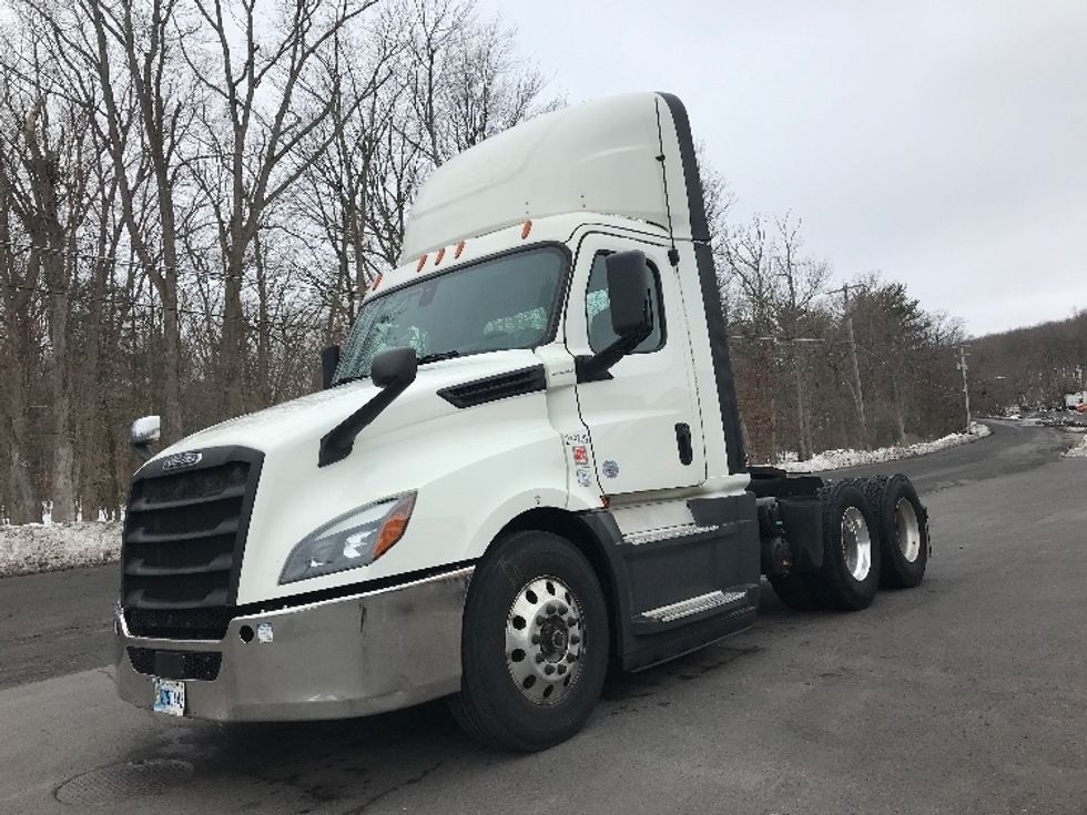 Day Cab Tractor-Heavy Duty Tractors-Freightliner-2019-T12664ST-Hazleton-PA-649,257\n\t\tmiles-$ 30,250 - Image 3