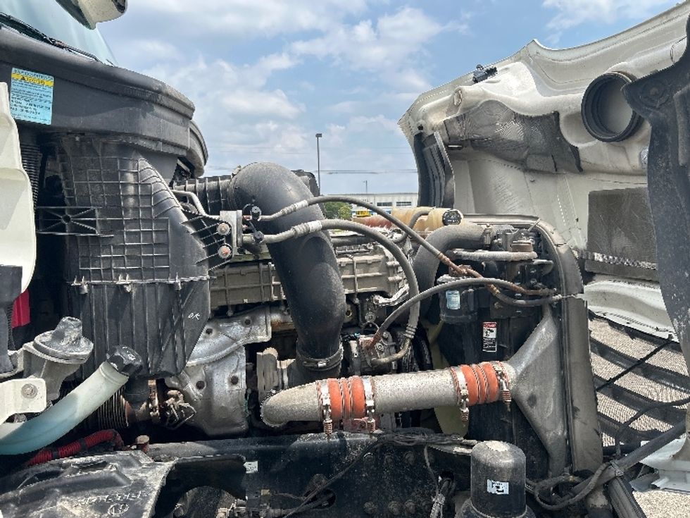 Day Cab Tractor-Heavy Duty Tractors-Freightliner-2019-T12664ST-Holland-MI-565,852\n\t\tmiles-$ 33,250 - Image 15