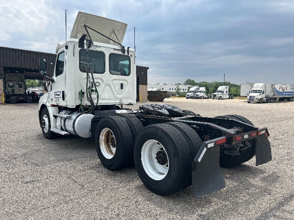 Day Cab Tractor-Heavy Duty Tractors-Freightliner-2019-T12664ST-Holland-MI-565,852\n\t\tmiles-$ 33,250 - Image 5