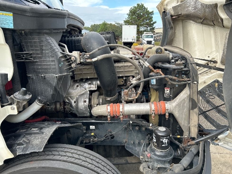 Day Cab Tractor-Heavy Duty Tractors-Freightliner-2019-T12664ST-Homewood-AL-480,349\n\t\tmiles-$ 40,750 - Image 15