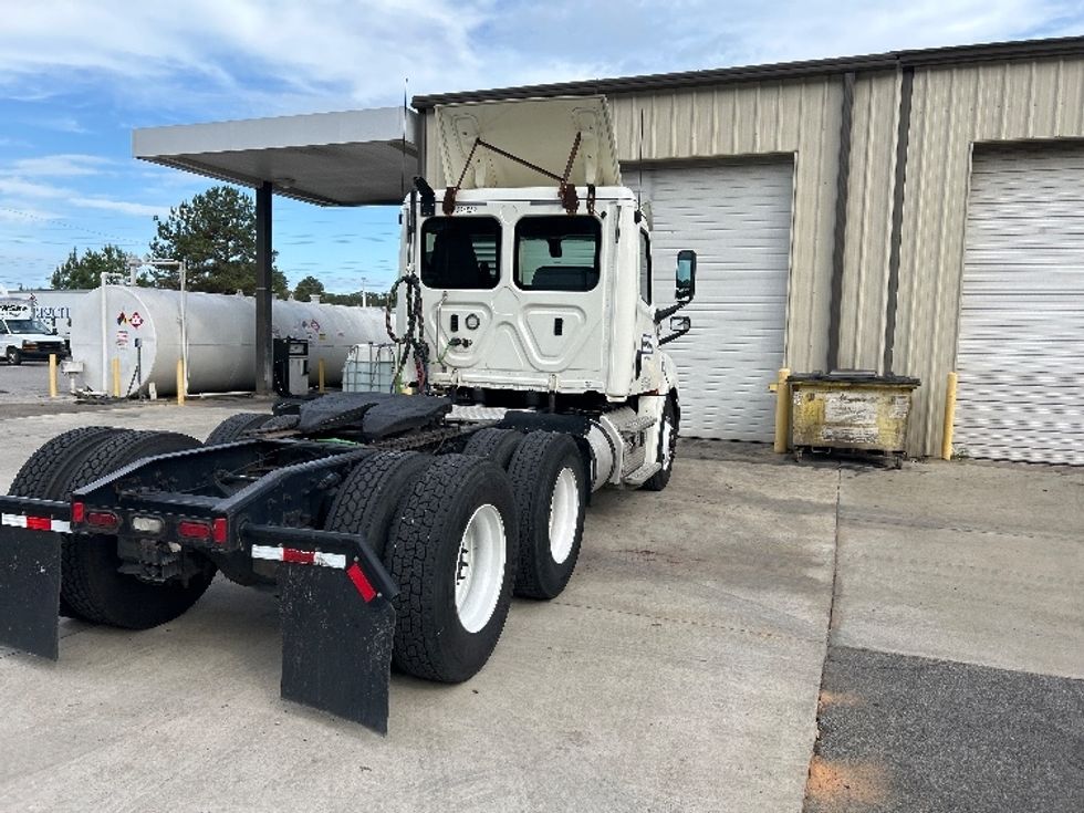 Day Cab Tractor-Heavy Duty Tractors-Freightliner-2019-T12664ST-Homewood-AL-480,349\n\t\tmiles-$ 40,750 - Image 7