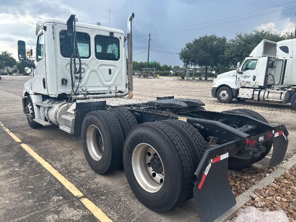 Day Cab Tractor-Heavy Duty Tractors-Freightliner-2019-T12664ST-Houston-TX-219,871\n\t\tmiles-$ 56,500 - Image 5