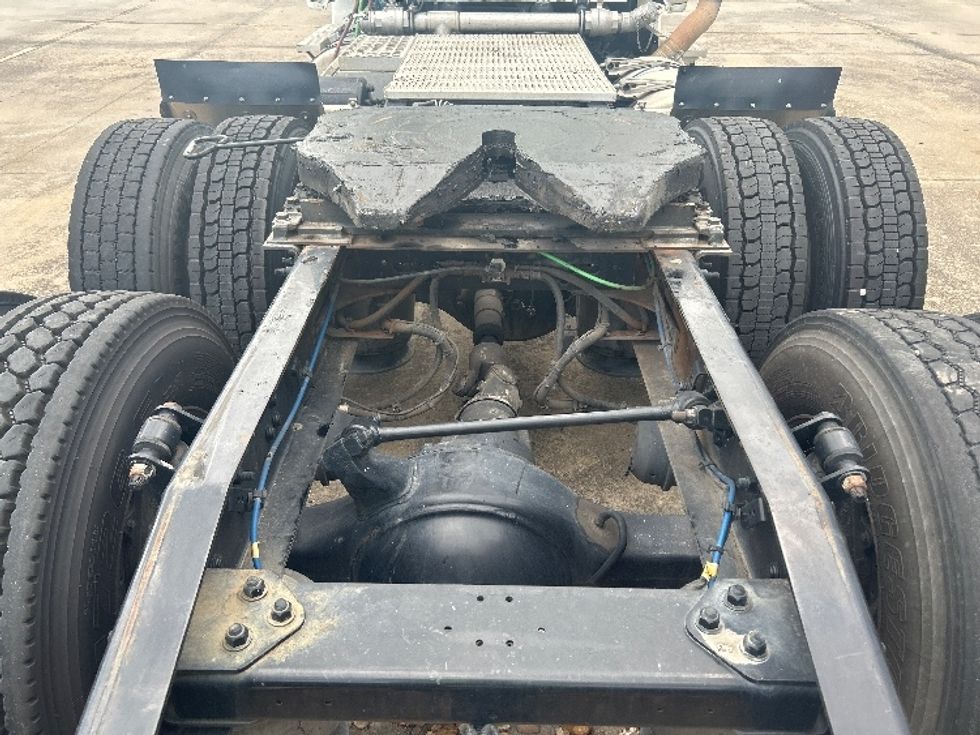 Day Cab Tractor-Heavy Duty Tractors-Freightliner-2019-T12664ST-Houston-TX-219,871\n\t\tmiles-$ 56,500 - Image 6