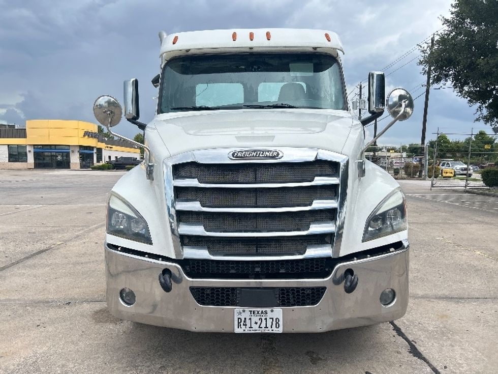 Day Cab Tractor-Heavy Duty Tractors-Freightliner-2019-T12664ST-Houston-TX-223,621\n\t\tmiles-$ 56,250 - Image 2
