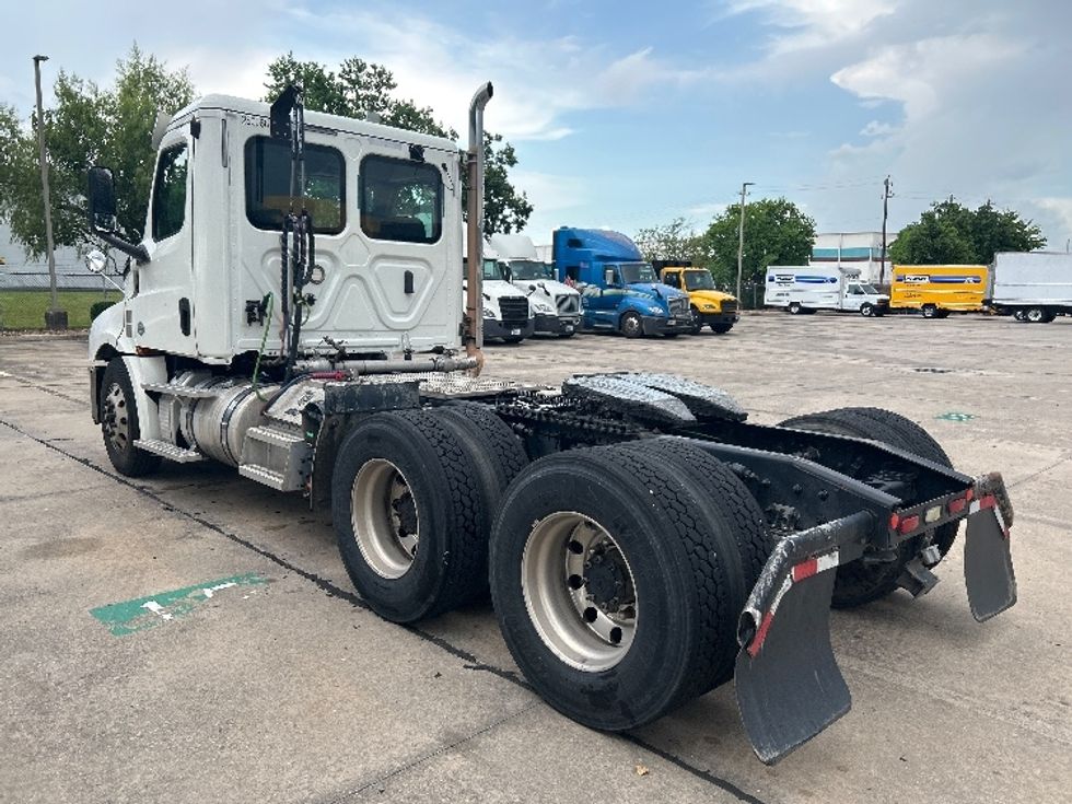 Day Cab Tractor-Heavy Duty Tractors-Freightliner-2019-T12664ST-Houston-TX-223,621\n\t\tmiles-$ 56,250 - Image 5
