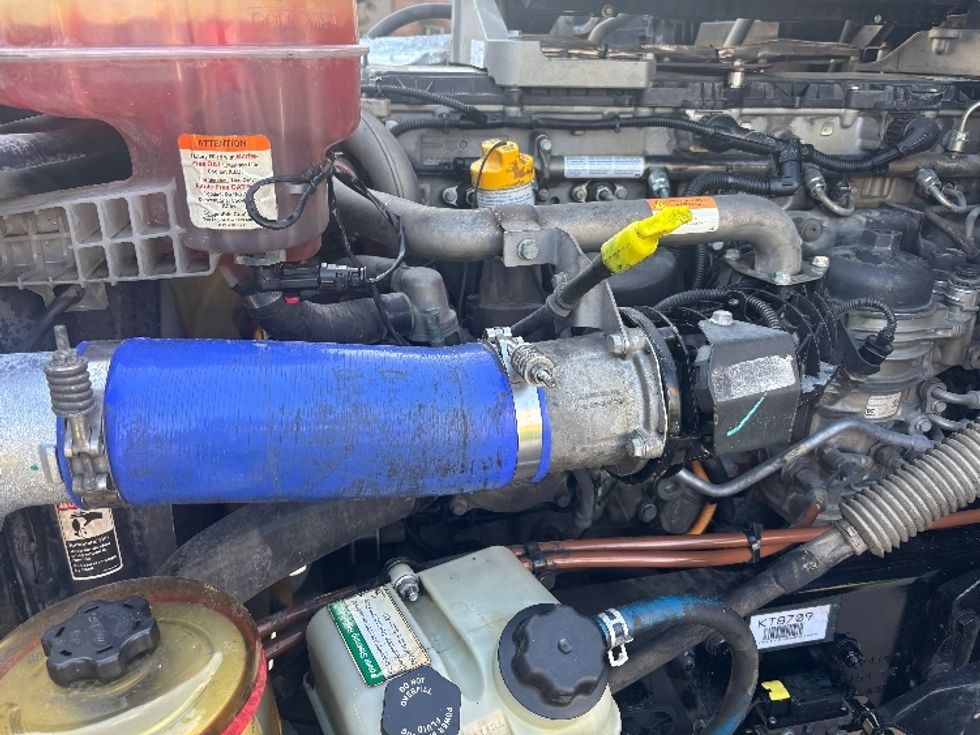 Day Cab Tractor-Heavy Duty Tractors-Freightliner-2019-T12664ST-Houston-TX-223,790\n\t\tmiles-$ 57,000 - Image 13