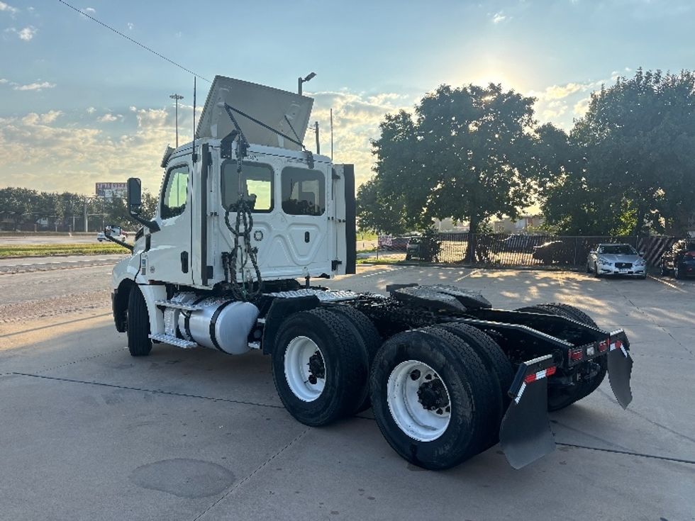 Day Cab Tractor-Heavy Duty Tractors-Freightliner-2019-T12664ST-Houston-TX-223,790\n\t\tmiles-$ 57,000 - Image 5
