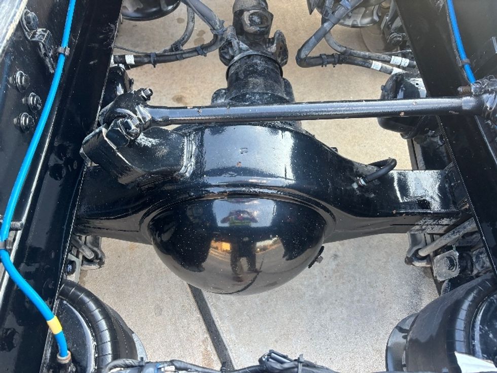 Day Cab Tractor-Heavy Duty Tractors-Freightliner-2019-T12664ST-Houston-TX-223,790\n\t\tmiles-$ 57,000 - Image 6