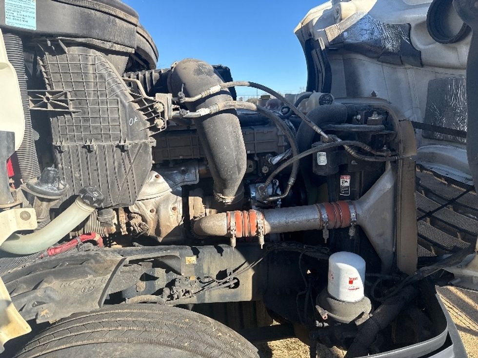 Day Cab Tractor-Heavy Duty Tractors-Freightliner-2019-T12664ST-Houston-TX-315,741\n\t\tmiles-$ 44,250 - Image 15