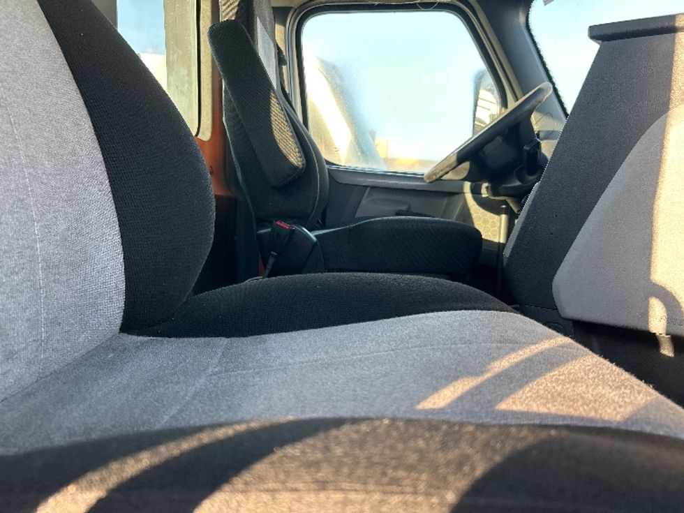 Day Cab Tractor-Heavy Duty Tractors-Freightliner-2019-T12664ST-Houston-TX-503,836\n\t\tmiles-$ 40,250 - Image 14