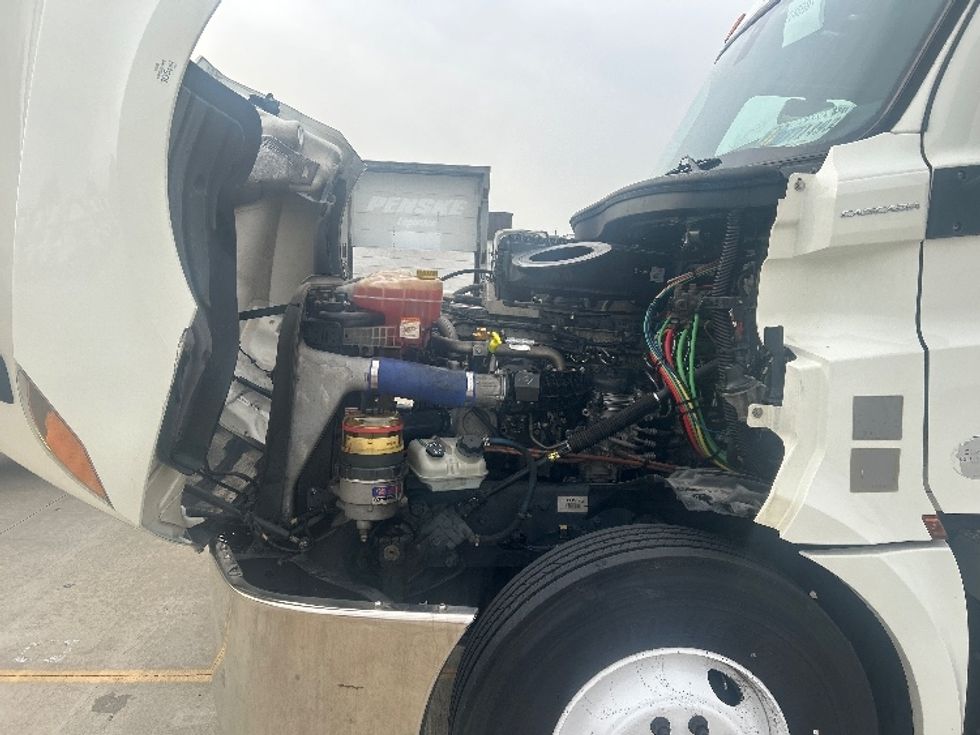 Day Cab Tractor-Heavy Duty Tractors-Freightliner-2019-T12664ST-Houston-TX-503,836\n\t\tmiles-$ 40,250 - Image 16