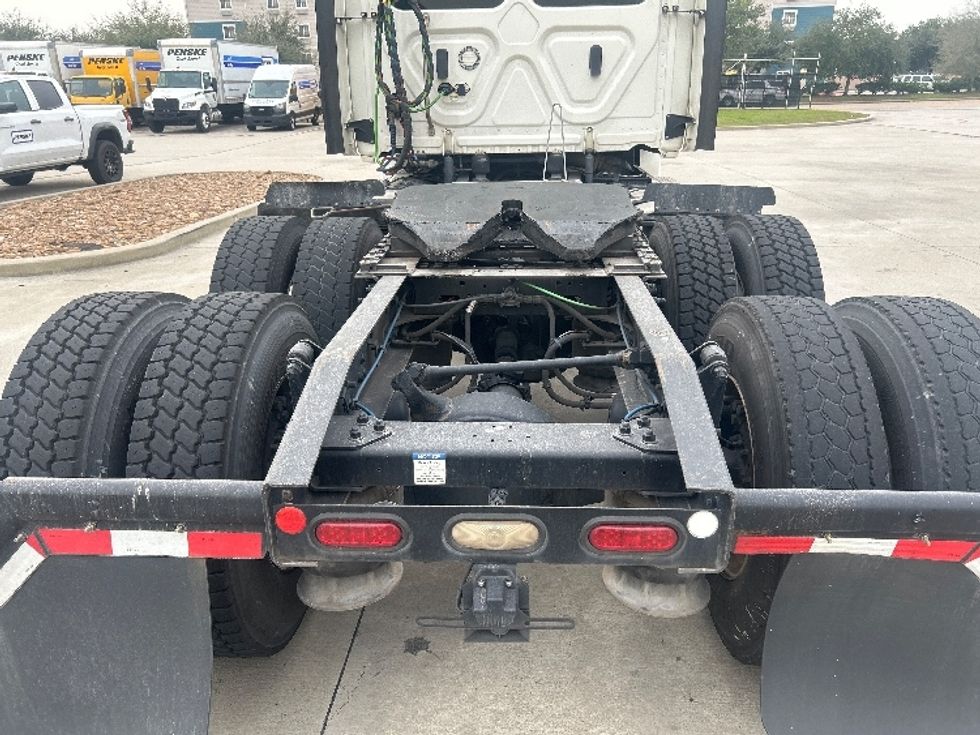 Day Cab Tractor-Heavy Duty Tractors-Freightliner-2019-T12664ST-Houston-TX-509,896\n\t\tmiles-$ 39,250 - Image 6