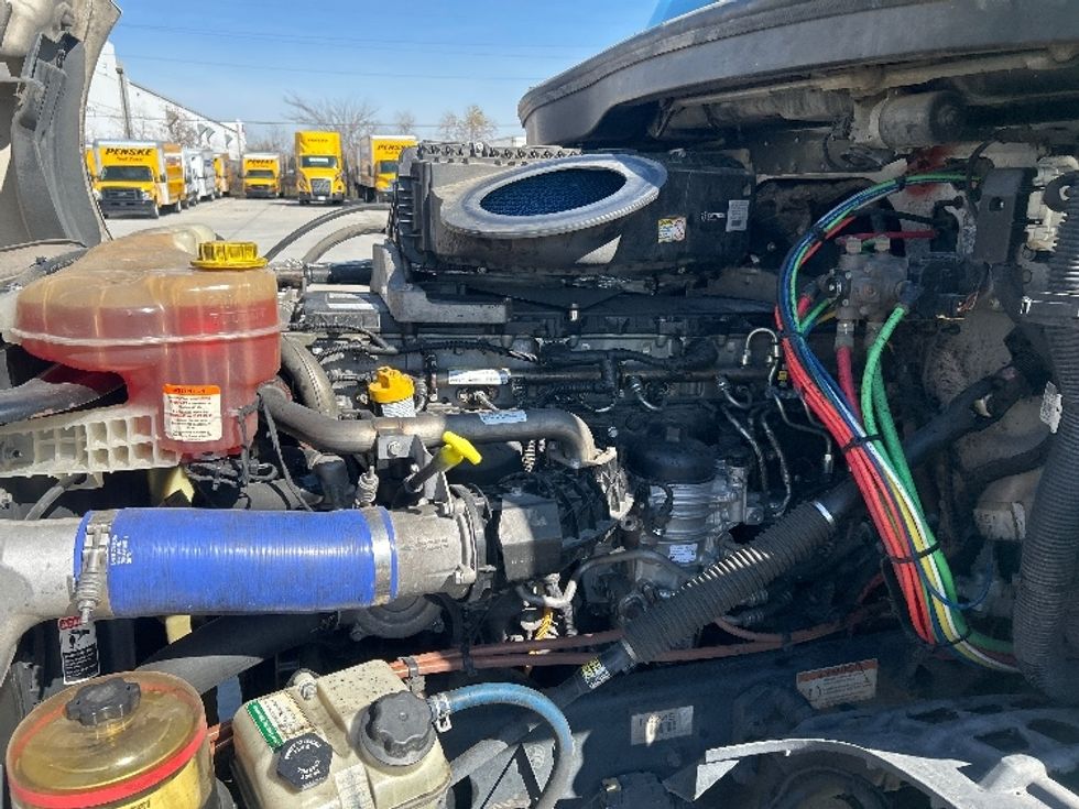 Day Cab Tractor-Heavy Duty Tractors-Freightliner-2019-T12664ST-Houston-TX-565,321\n\t\tmiles-$ 37,250 - Image 15