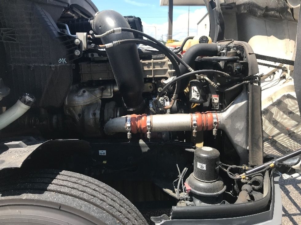 Day Cab Tractor-Heavy Duty Tractors-Freightliner-2019-T12664ST-Hueytown-AL-506,835\n\t\tmiles-$ 41,500 - Image 15