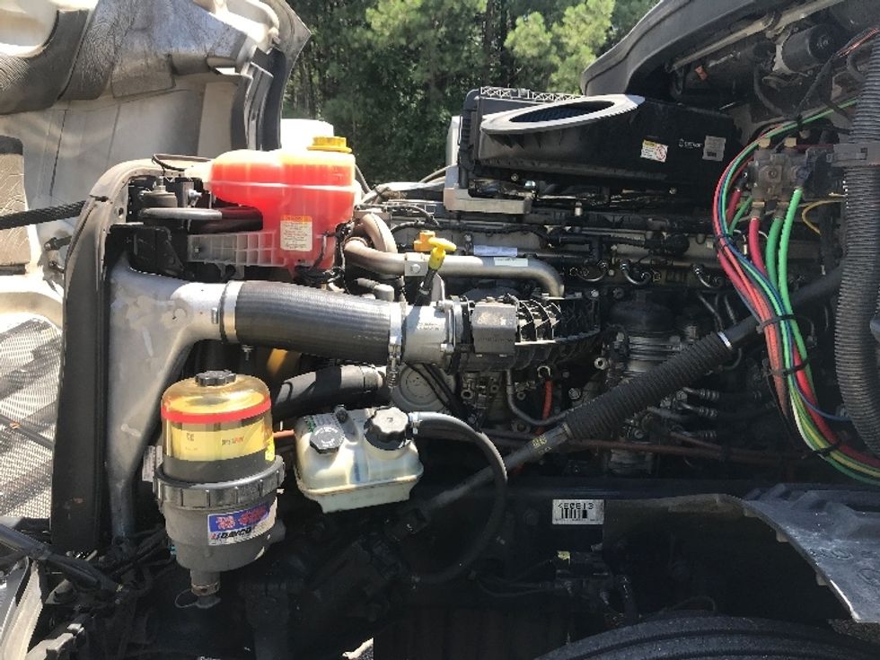 Day Cab Tractor-Heavy Duty Tractors-Freightliner-2019-T12664ST-Hueytown-AL-506,835\n\t\tmiles-$ 41,500 - Image 16