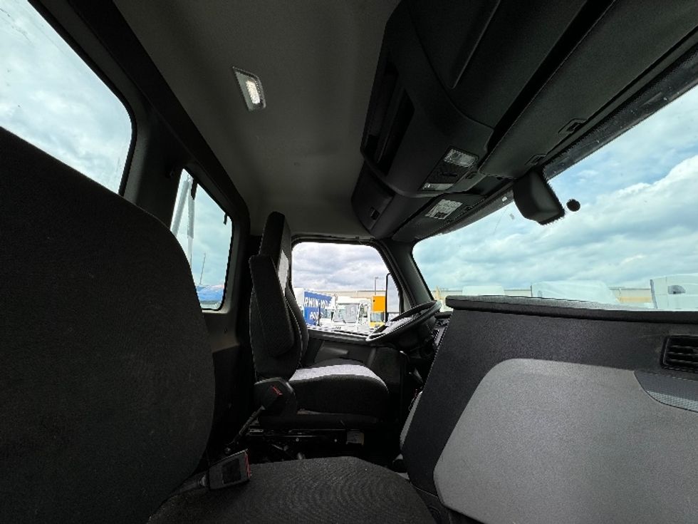 Day Cab Tractor-Heavy Duty Tractors-Freightliner-2019-T12664ST-Huntington-WV-315,466\n\t\tmiles-$ 61,500 - Image 14