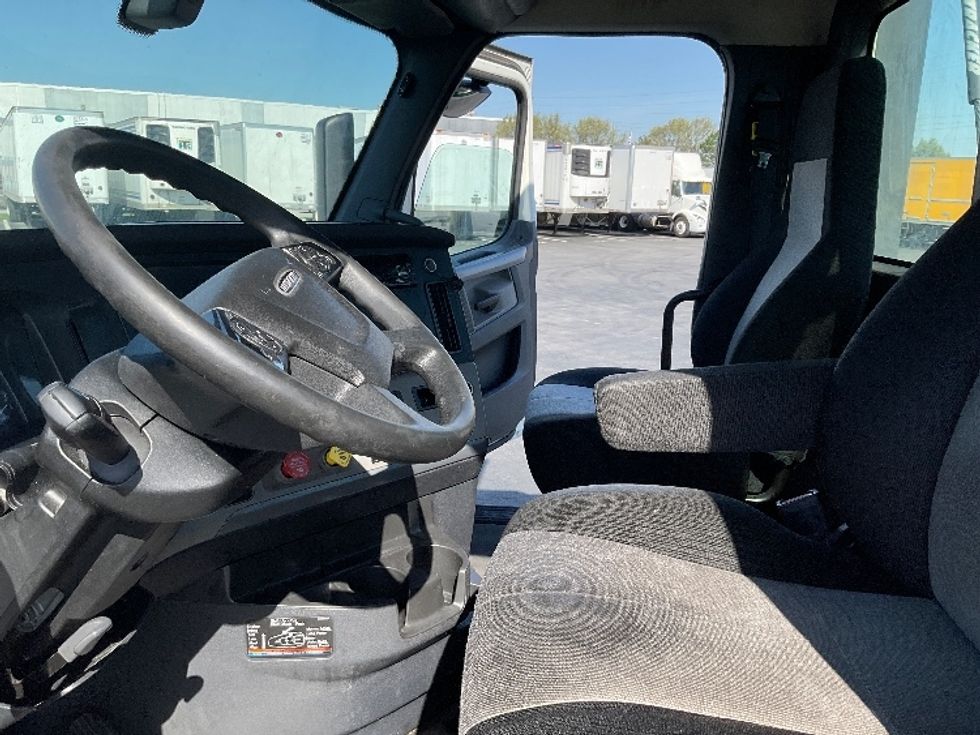 Day Cab Tractor-Heavy Duty Tractors-Freightliner-2019-T12664ST-Indianapolis-IN-467,221\n\t\tmiles-$ 50,750 - Image 10