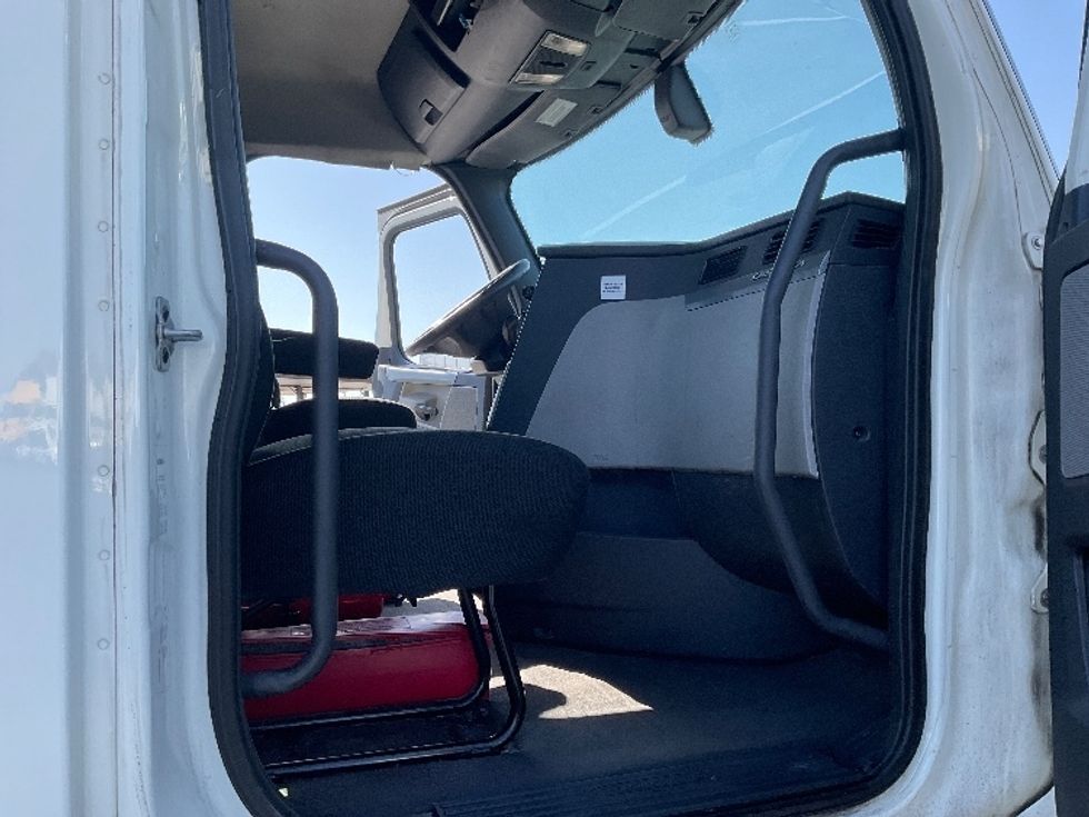 Day Cab Tractor-Heavy Duty Tractors-Freightliner-2019-T12664ST-Indianapolis-IN-467,221\n\t\tmiles-$ 50,750 - Image 12