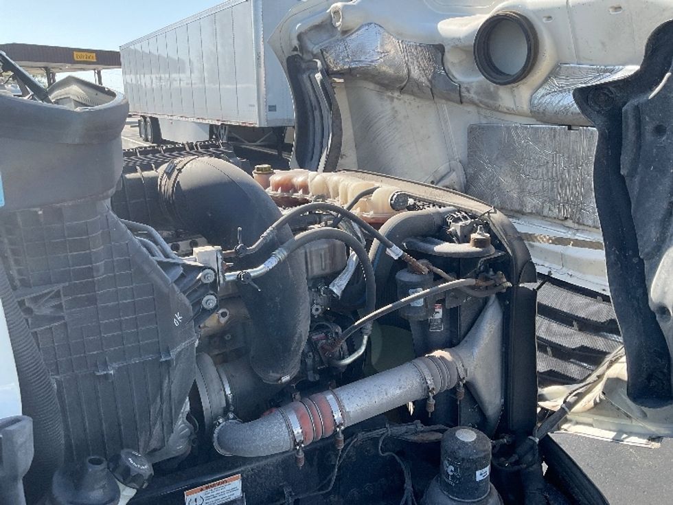 Day Cab Tractor-Heavy Duty Tractors-Freightliner-2019-T12664ST-Indianapolis-IN-467,221\n\t\tmiles-$ 50,750 - Image 15