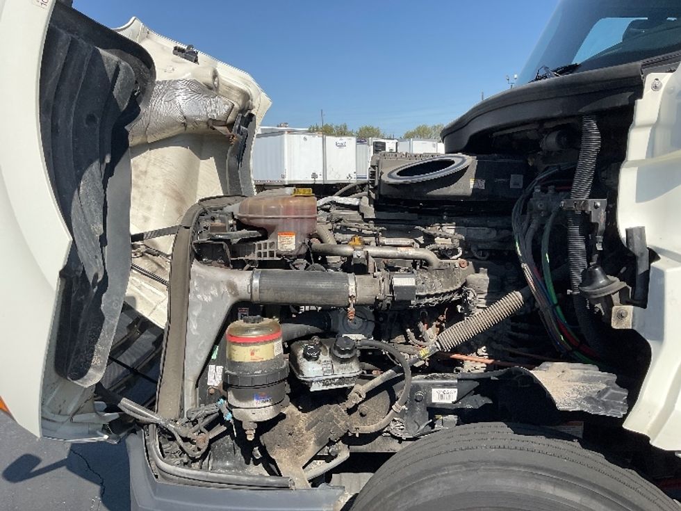 Day Cab Tractor-Heavy Duty Tractors-Freightliner-2019-T12664ST-Indianapolis-IN-467,221\n\t\tmiles-$ 50,750 - Image 16